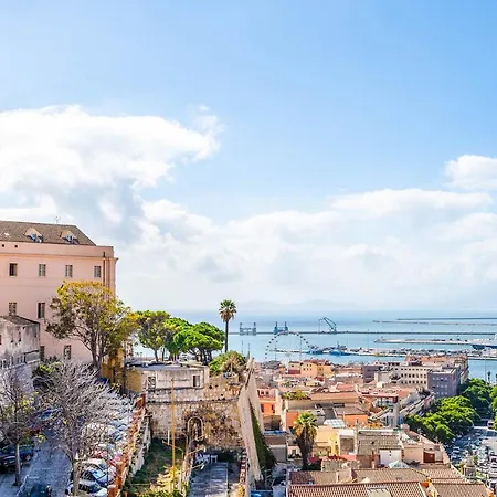 Two Flamingos - Loft In Historic Centre *